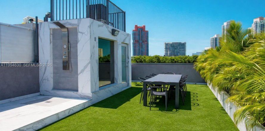 Touwnhouse à Miami Beach, Floride 3 chambres, 146.23 m2 № 2056344