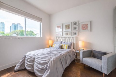 Touwnhouse à vendre à Miami Beach, Floride: 3 chambres, 146.23 m2 № 2056344 - photo 12