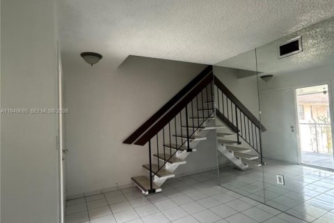 Купить таунхаус в Хайалиа, Флорида 3 спальни, 130.06м2, № 1997760 - фото 3