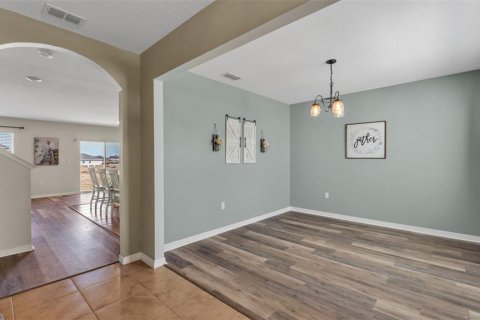 House in Lake Alfred, Florida 5 bedrooms, 248.42 sq.m. № 2112134 - photo 7