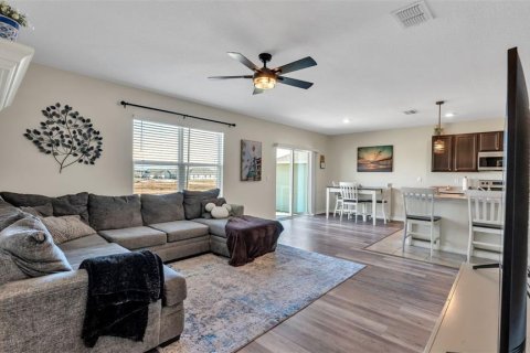 House in Lake Alfred, Florida 5 bedrooms, 248.42 sq.m. № 2112134 - photo 20