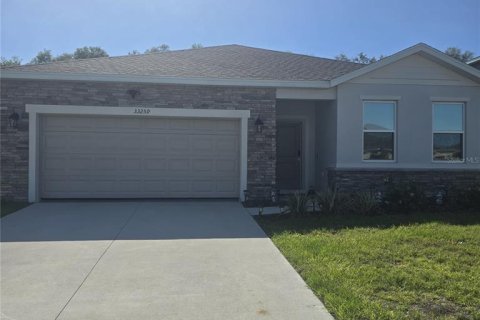 House in Sorrento, Florida 4 bedrooms, 206.34 sq.m. № 2214045
