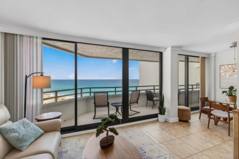 Condominio en South Palm Beach, Florida, 2 dormitorios № 2187393