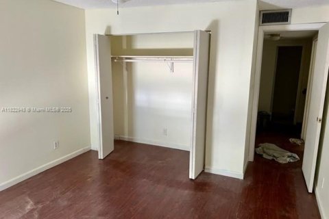 Copropriété à louer à Lauderdale Lakes, Floride: 3 chambres, 115.2 m2 № 1787182 - photo 2