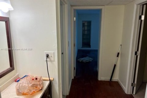 Copropriété à louer à Lauderdale Lakes, Floride: 3 chambres, 115.2 m2 № 1787182 - photo 4