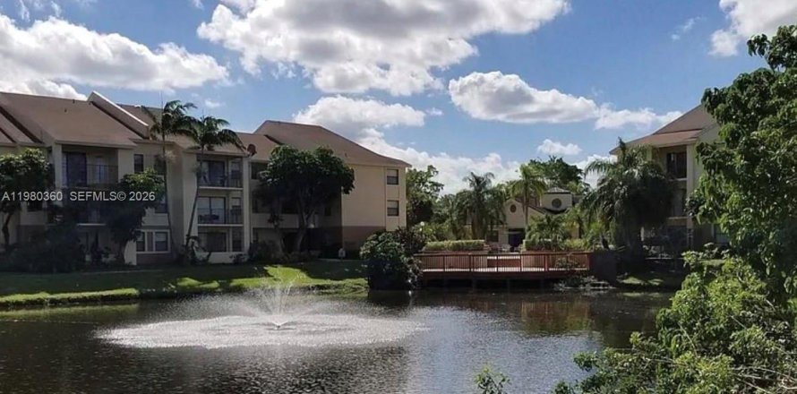 Condominio en Sunrise, Florida, 2 dormitorios  № 2043804