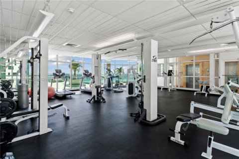 Condo in Miami, Florida, 2 bedrooms  № 2088119 - photo 23