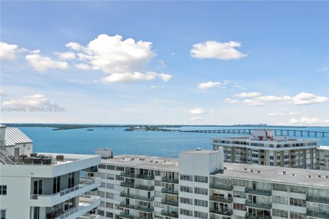 Condo in Miami, Florida, 2 bedrooms  № 2088119 - photo 8