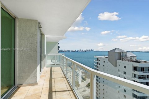 Condo in Miami, Florida, 2 bedrooms  № 2088119 - photo 6