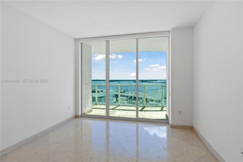 Condo in Miami, Florida, 2 bedrooms  № 2088119 - photo 4