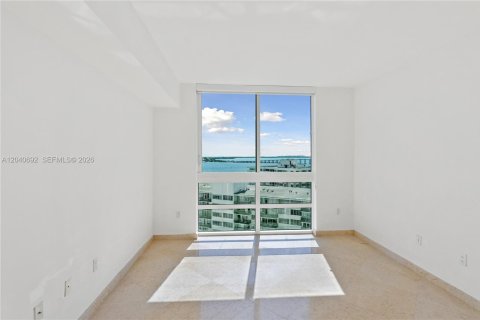Condo in Miami, Florida, 2 bedrooms  № 2088119 - photo 10