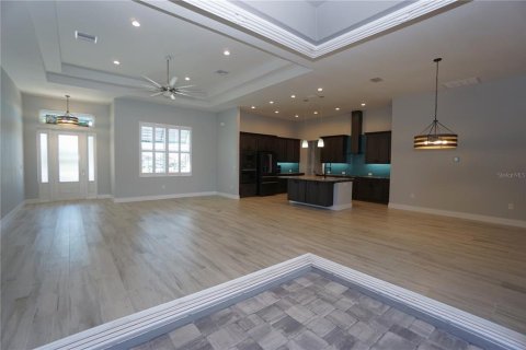 House in Punta Gorda, Florida 3 bedrooms, 232.72 sq.m. № 1723502 - photo 12