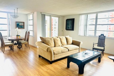 Купить кондоминиум в Майами, Флорида 2 спальни, 105.91м2, № 2047846 - фото 5