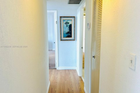 Купить кондоминиум в Майами, Флорида 2 спальни, 105.91м2, № 2047846 - фото 21