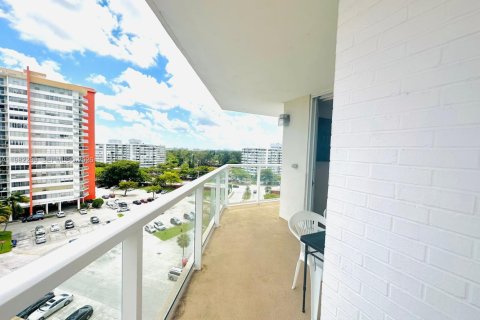 Купить кондоминиум в Майами, Флорида 2 спальни, 105.91м2, № 2047846 - фото 22