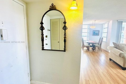 Купить кондоминиум в Майами, Флорида 2 спальни, 105.91м2, № 2047846 - фото 20