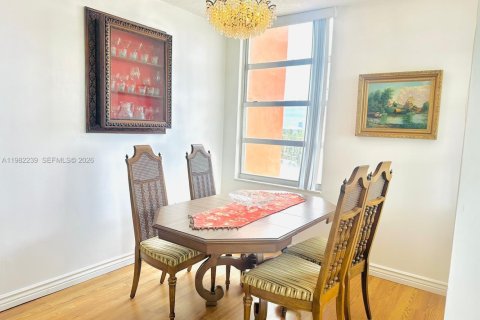 Купить кондоминиум в Майами, Флорида 2 спальни, 105.91м2, № 2047846 - фото 7