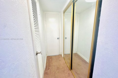 Купить кондоминиум в Майами, Флорида 2 спальни, 105.91м2, № 2047846 - фото 14