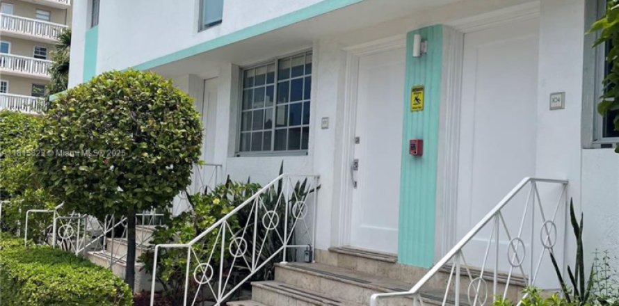 Condo à Miami Beach, Floride, 1 chambre  № 1768493