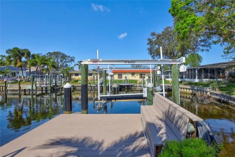 Casa en venta en Saint Petersburg, Florida, 3 dormitorios, 178.19 m2 № 1546583 - foto 4