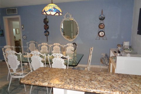 Copropriété à vendre à Hallandale Beach, Floride: 1 chambre, 55.74 m2 № 1946566 - photo 27