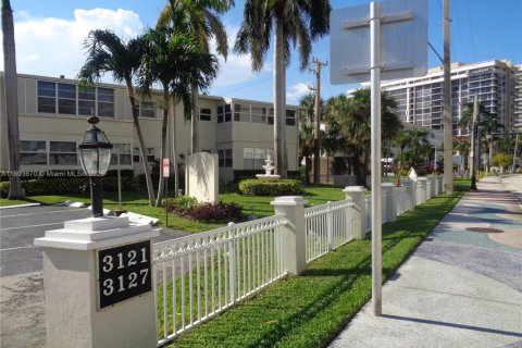 Copropriété à vendre à Hallandale Beach, Floride: 1 chambre, 55.74 m2 № 1946566 - photo 7