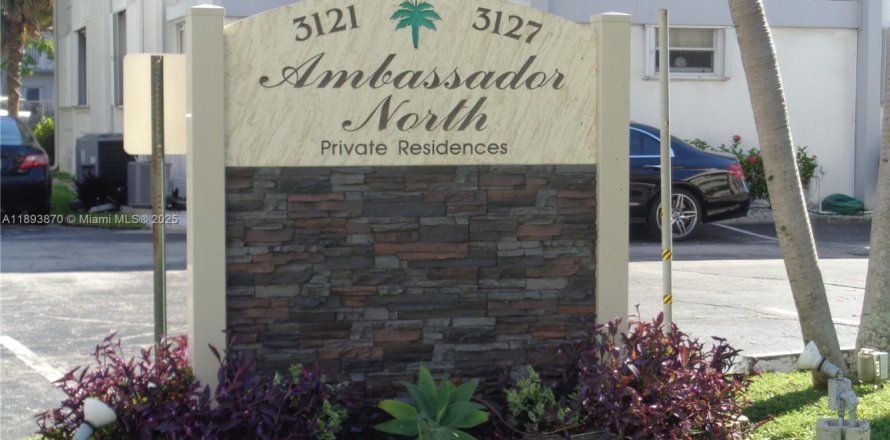 Condo à Hallandale Beach, Floride, 1 chambre  № 1946566