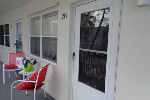 Copropriété à vendre à Hallandale Beach, Floride: 1 chambre, 55.74 m2 № 1946566 - photo 18