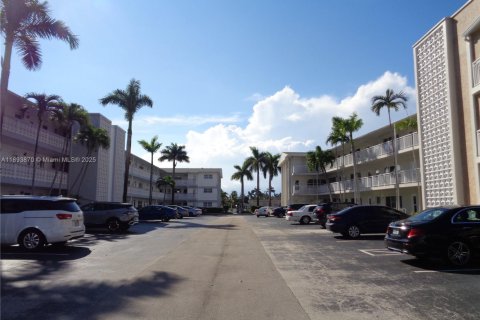 Copropriété à vendre à Hallandale Beach, Floride: 1 chambre, 55.74 m2 № 1946566 - photo 8