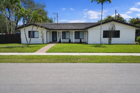 Villa ou maison à Fort Lauderdale, Floride 4 chambres, 180.97 m2 № 2079047