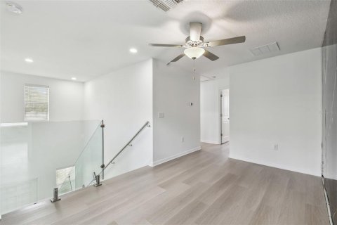 Casa en alquiler en Lutz, Florida, 4 dormitorios, 173.73 m2 № 1793580 - foto 24