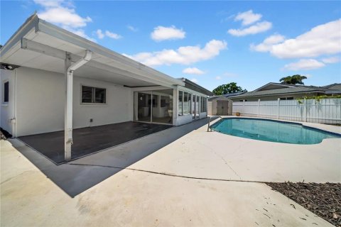 Casa en venta en Saint Petersburg, Florida, 3 dormitorios, 148.83 m2 № 1811046 - foto 14