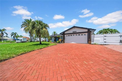 Casa en venta en Saint Petersburg, Florida, 3 dormitorios, 148.83 m2 № 1811046 - foto 5