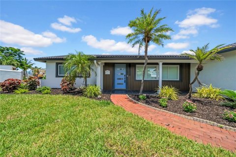 Casa en venta en Saint Petersburg, Florida, 3 dormitorios, 148.83 m2 № 1811046 - foto 2