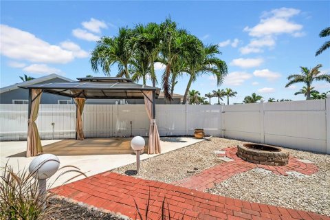 Casa en venta en Saint Petersburg, Florida, 3 dormitorios, 148.83 m2 № 1811046 - foto 10