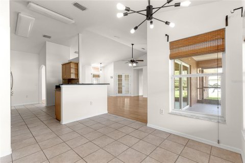 House in Ocala, Florida 3 bedrooms, 170.01 sq.m. № 1901004 - photo 10