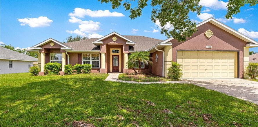 Casa en Ocala, Florida 3 dormitorios, 170.01 m2 № 1901004