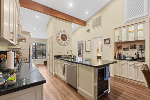 Townhouse in Pembroke Pines, Florida 2 bedrooms, 111.11 sq.m. № 2043081 - photo 23