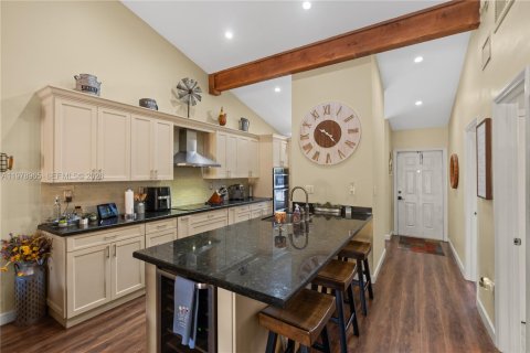 Townhouse in Pembroke Pines, Florida 2 bedrooms, 111.11 sq.m. № 2043081 - photo 28