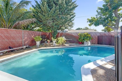 Купить виллу или дом в Санрайз, Флорида 3 спальни, 130.43м2, № 1974638 - фото 26