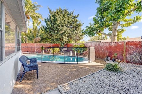 Купить виллу или дом в Санрайз, Флорида 3 спальни, 130.43м2, № 1974638 - фото 25