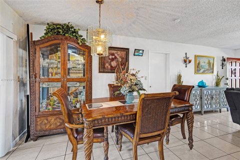 Купить виллу или дом в Санрайз, Флорида 3 спальни, 130.43м2, № 1974638 - фото 10