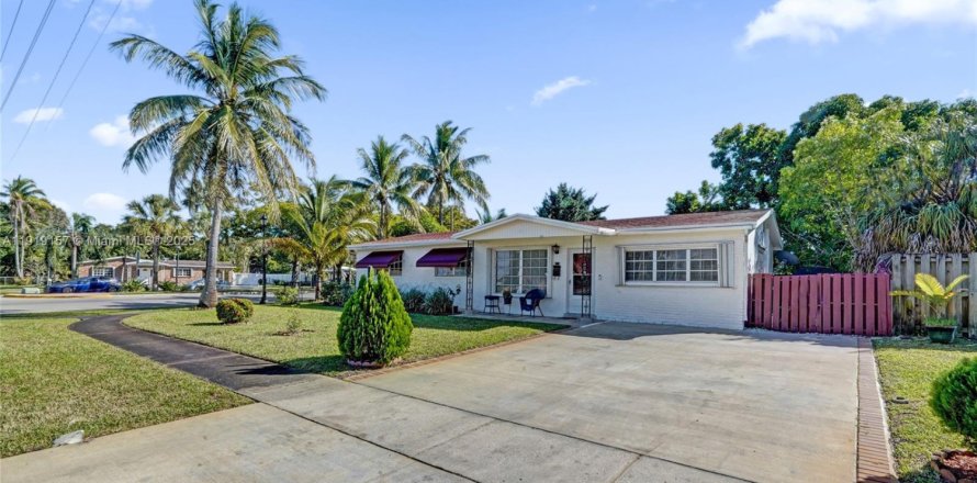 Дом в Санрайз, Флорида 3 спальни, 130.43м2 № 1974638