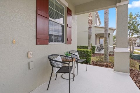Touwnhouse à vendre à Apopka, Floride: 3 chambres, 163.23 m2 № 2098315 - photo 4