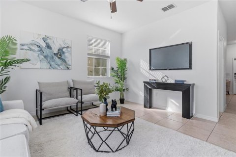 Touwnhouse à vendre à Apopka, Floride: 3 chambres, 163.23 m2 № 2098315 - photo 10