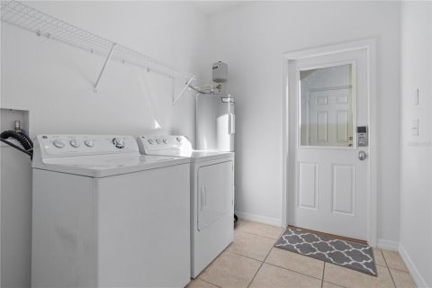 Touwnhouse à vendre à Apopka, Floride: 3 chambres, 163.23 m2 № 2098315 - photo 18