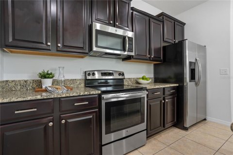 Touwnhouse à vendre à Apopka, Floride: 3 chambres, 163.23 m2 № 2098315 - photo 13