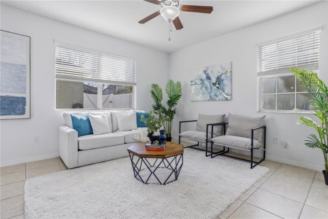 Touwnhouse à vendre à Apopka, Floride: 3 chambres, 163.23 m2 № 2098315 - photo 9