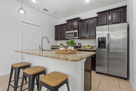 Touwnhouse à vendre à Apopka, Floride: 3 chambres, 163.23 m2 № 2098315 - photo 15