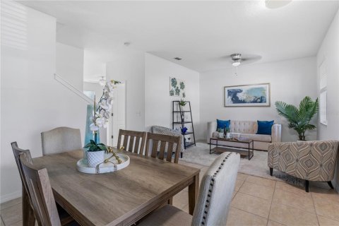 Touwnhouse à vendre à Apopka, Floride: 3 chambres, 163.23 m2 № 2098315 - photo 8